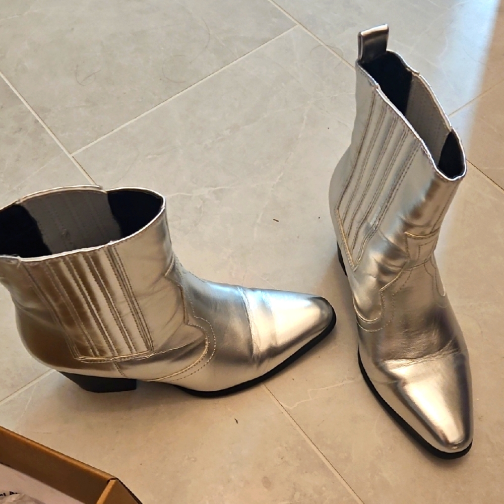 Silver Western Ankle Cowvoy Booties